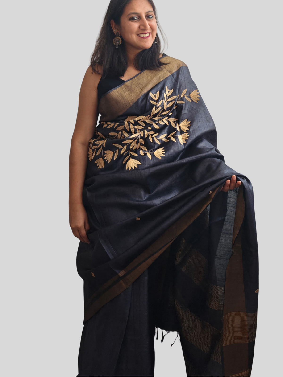 Kalli Applique Tussar Saree