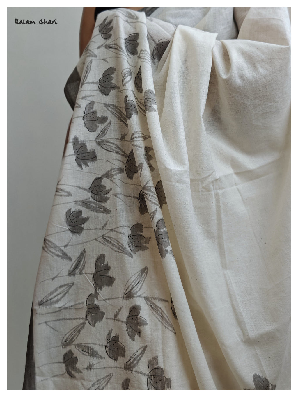 Phool Painted Cotton Saree- Grey